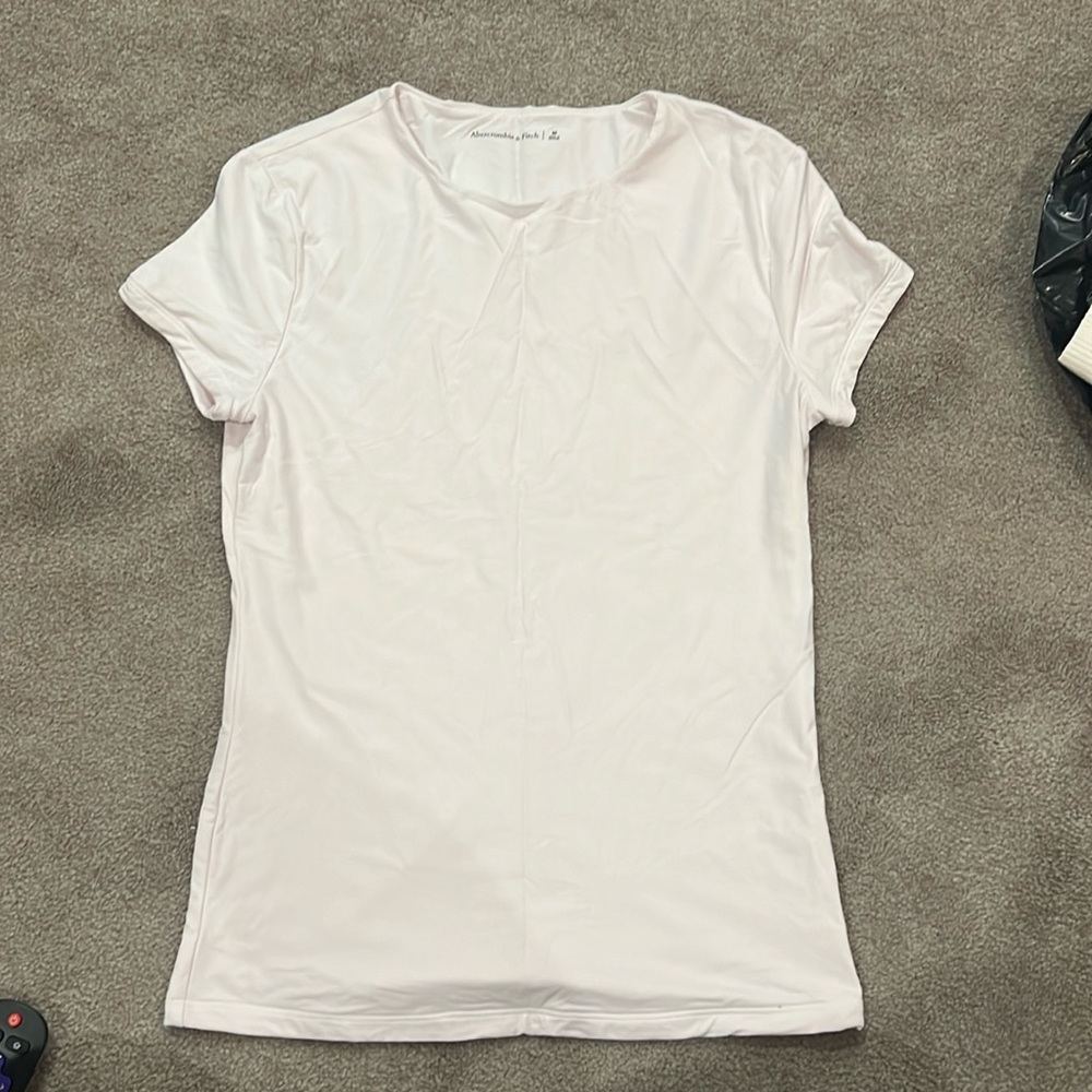 M Light Pink Abercrombie & Fitch T-shirt